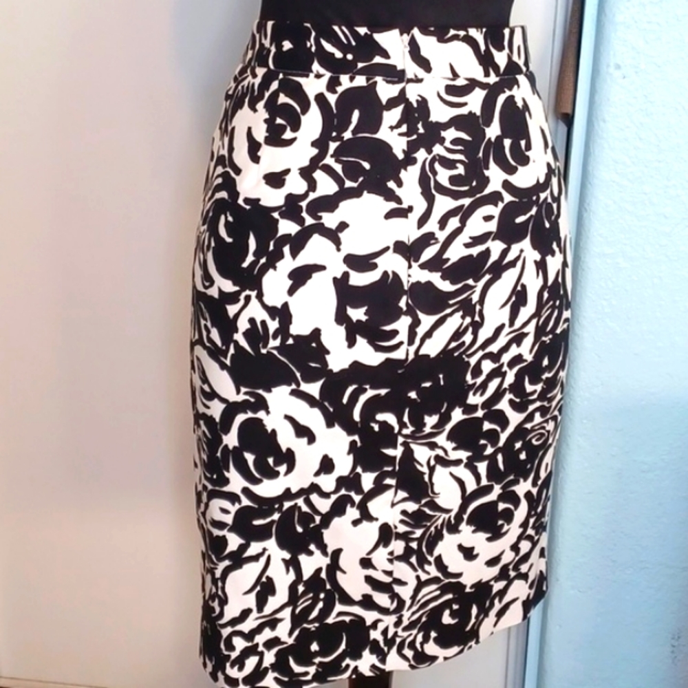 Liz Claiborne Rose Print Pencil Skirt
